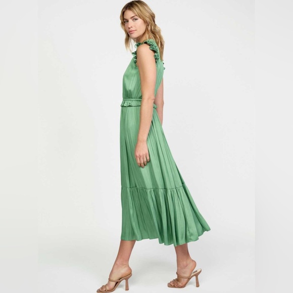 Current Air Dresses & Skirts - Anthropologie Current Air Green Sereia Pleated
Midi Dress Size L